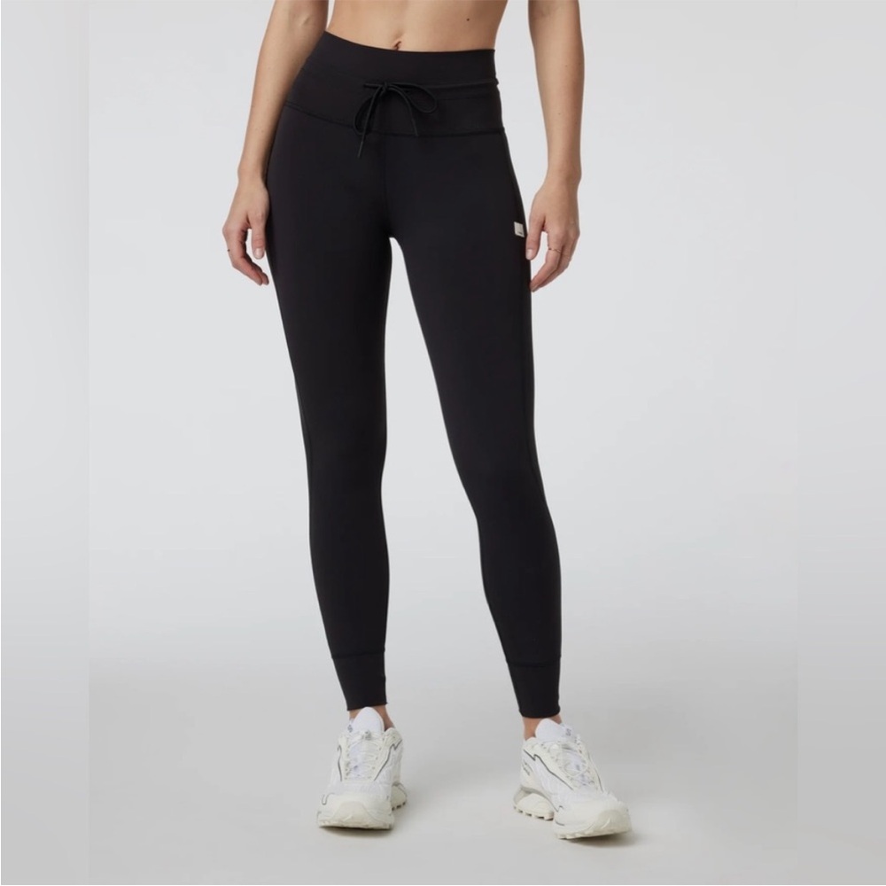 Vuori Black High-Waist Leggings with Drawstring